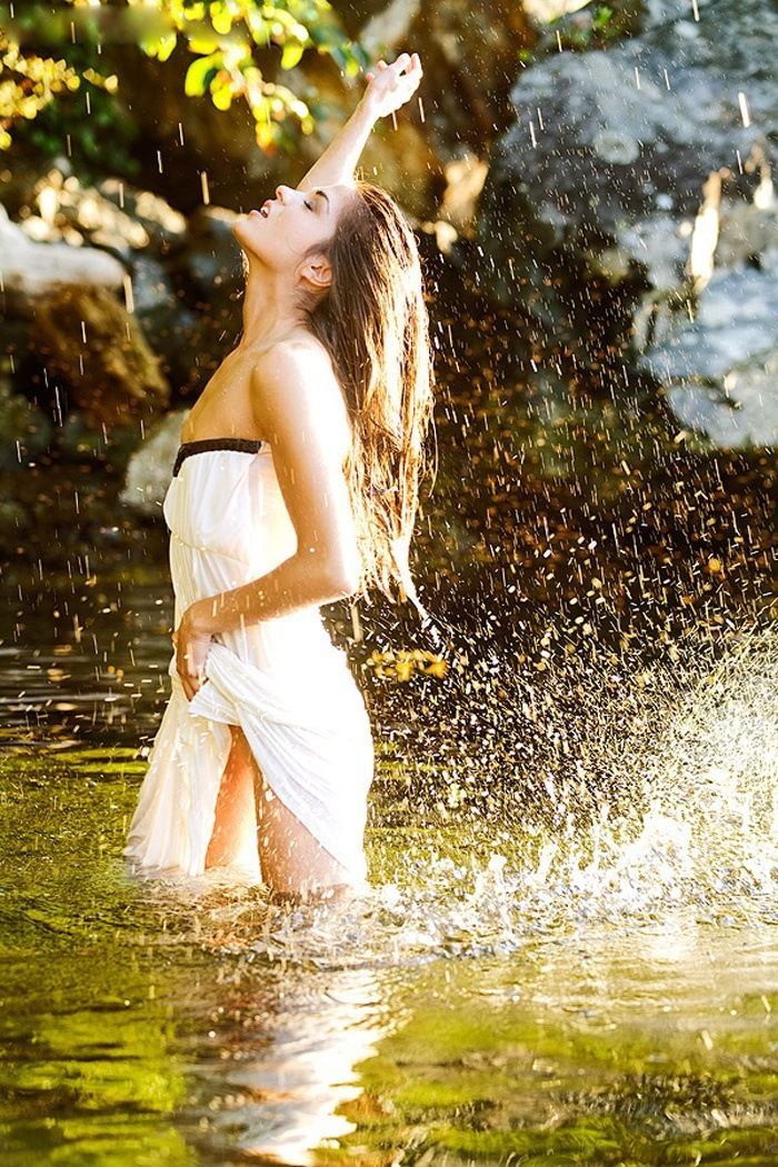 Marie Avgeropoulos in Vadodara