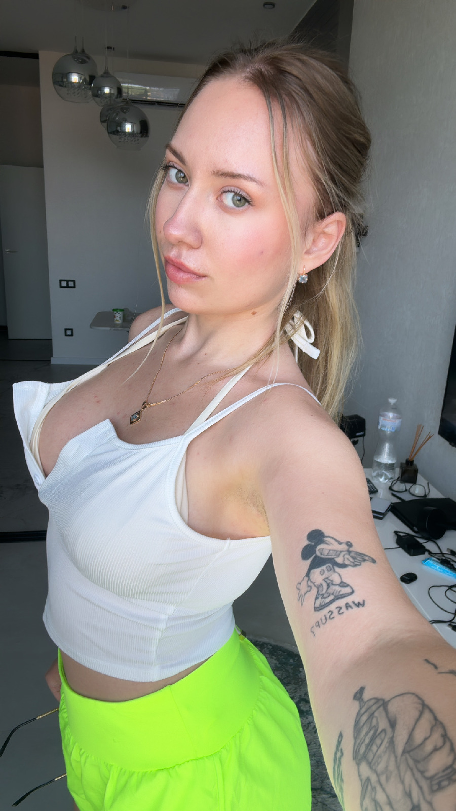 KateV in her underwear in Vadodara