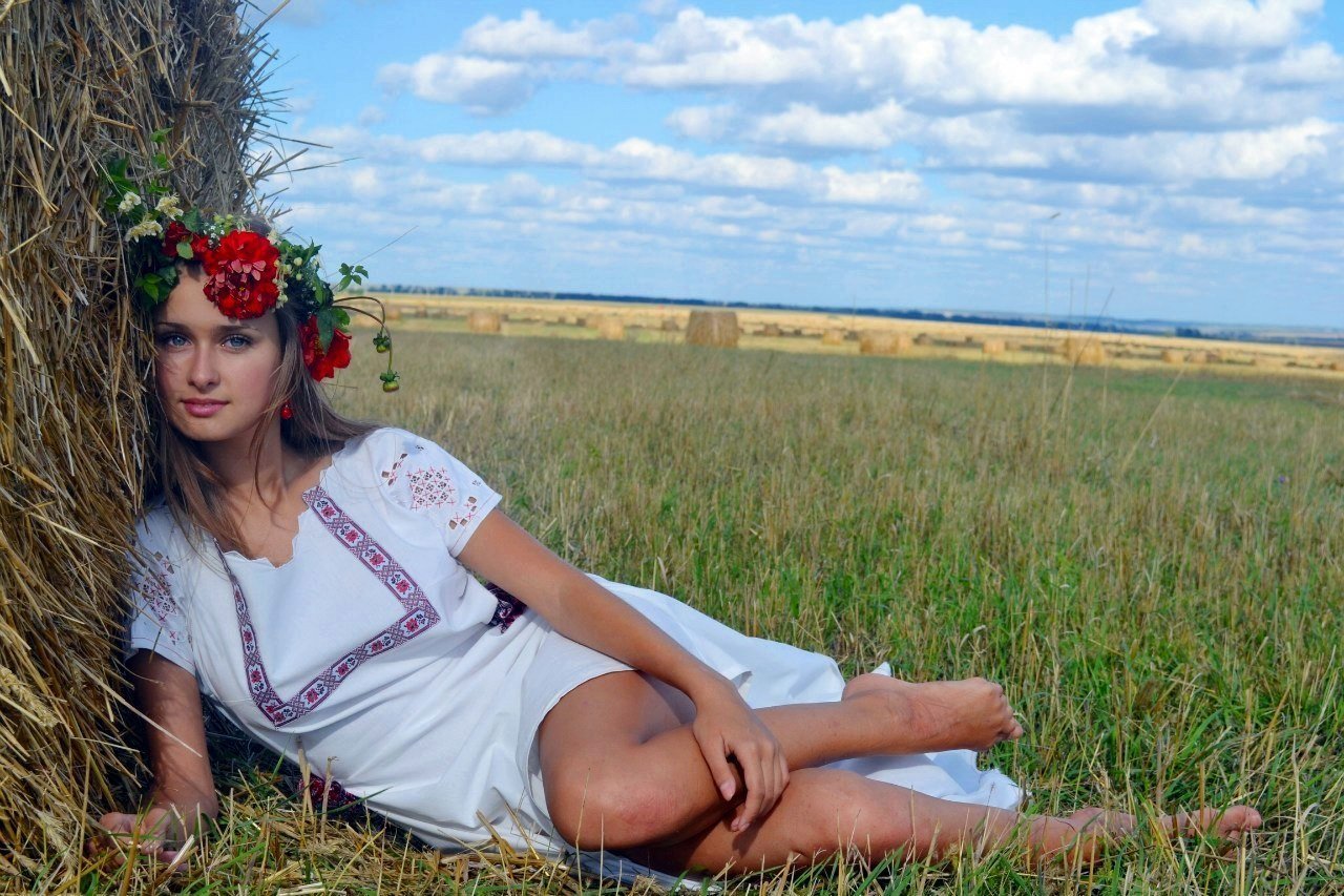 Slavic girls in Vadodara